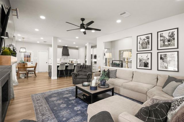 3514 Pine Chase Drive, Pearland, TX 77581