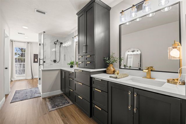 3514 Pine Chase Drive, Pearland, TX 77581