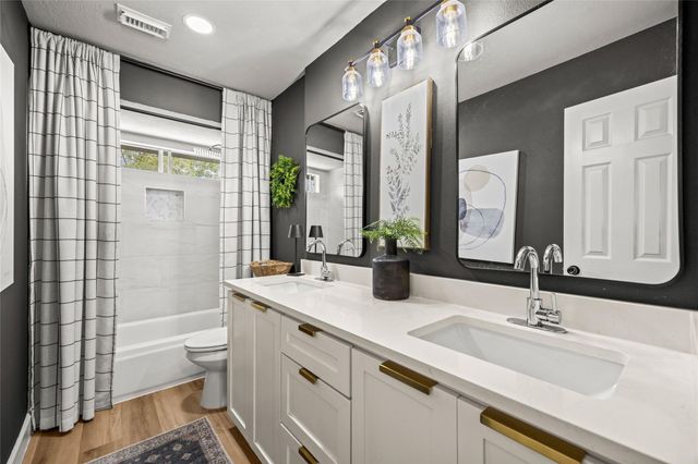 3514 Pine Chase Drive, Pearland, TX 77581