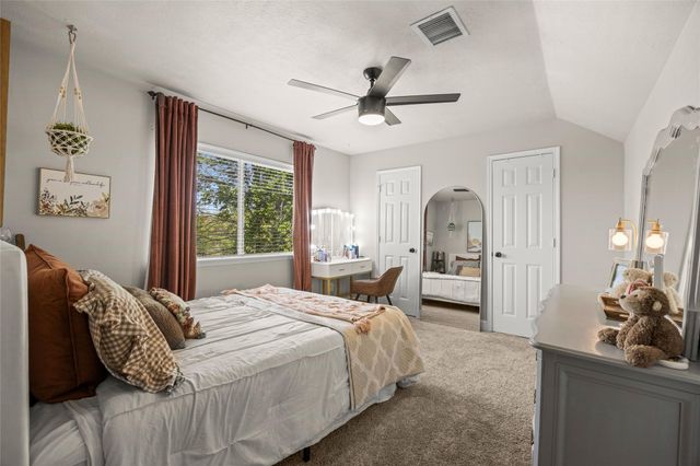 3514 Pine Chase Drive, Pearland, TX 77581