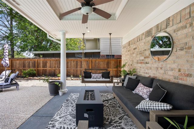 3514 Pine Chase Drive, Pearland, TX 77581