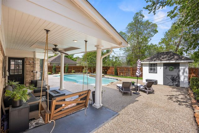 3514 Pine Chase Drive, Pearland, TX 77581