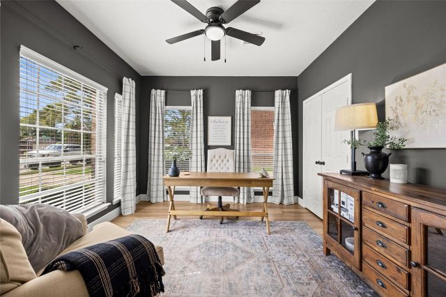 3514 Pine Chase Drive, Pearland, TX 77581