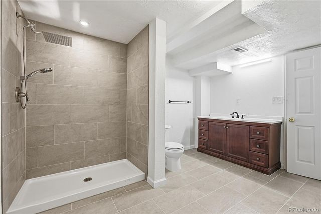 21084 E 49th Avenue, Denver, CO 80249