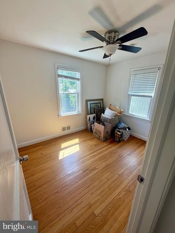 2903 OAK KNOLL DR, Falls Church, VA 22042