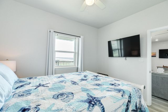 116 Howard Avenue G, Surfside Beach, TX 77541