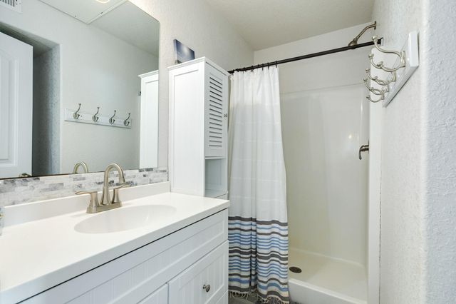 116 Howard Avenue G, Surfside Beach, TX 77541