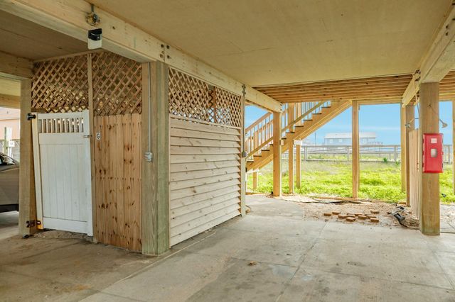 116 Howard Avenue G, Surfside Beach, TX 77541