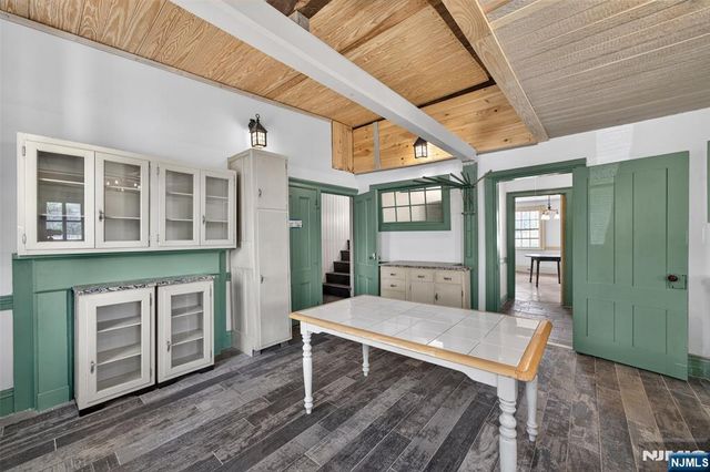 142 Island Road, Mahwah, NJ 07430