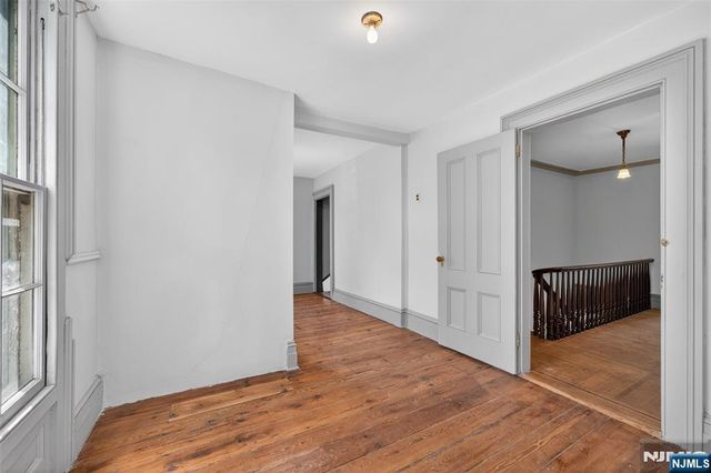 142 Island Road, Mahwah, NJ 07430