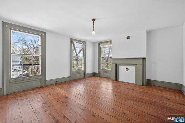 142 Island Road, Mahwah, NJ 07430