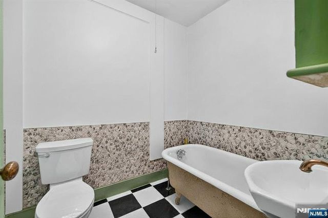 142 Island Road, Mahwah, NJ 07430