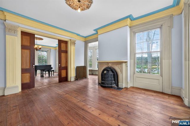 142 Island Road, Mahwah, NJ 07430