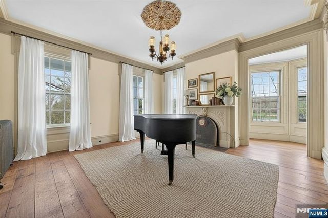142 Island Road, Mahwah, NJ 07430