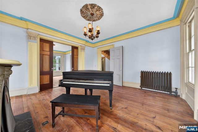 142 Island Road, Mahwah, NJ 07430