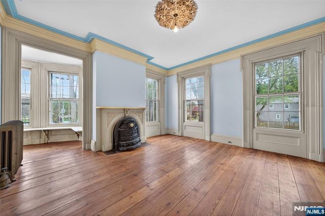 142 Island Road, Mahwah, NJ 07430