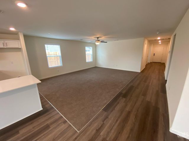 5917 Vespucci Avenue, Bakersfield, CA 93313