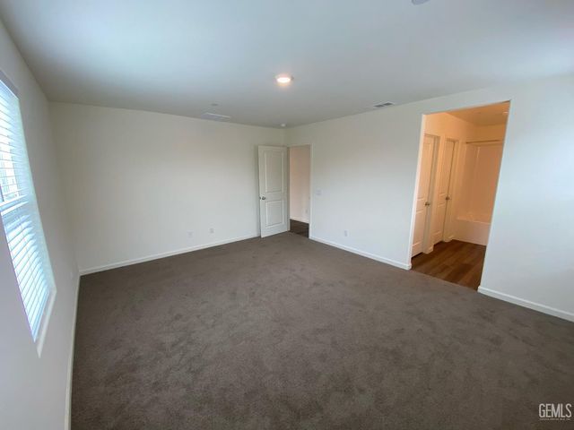 5917 Vespucci Avenue, Bakersfield, CA 93313