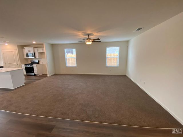 5917 Vespucci Avenue, Bakersfield, CA 93313