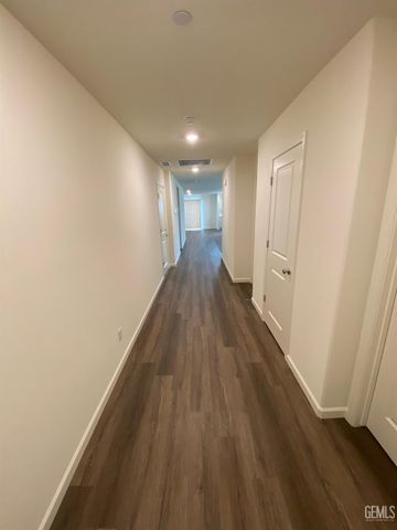 5917 Vespucci Avenue, Bakersfield, CA 93313