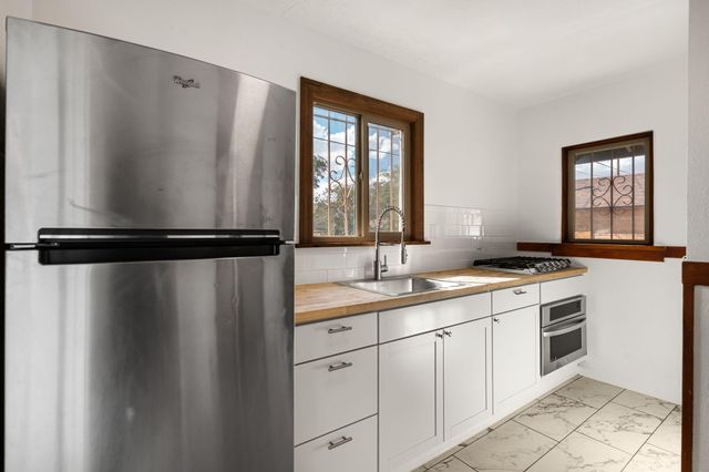 615 Lead Avenue SE, Albuquerque, NM 87102