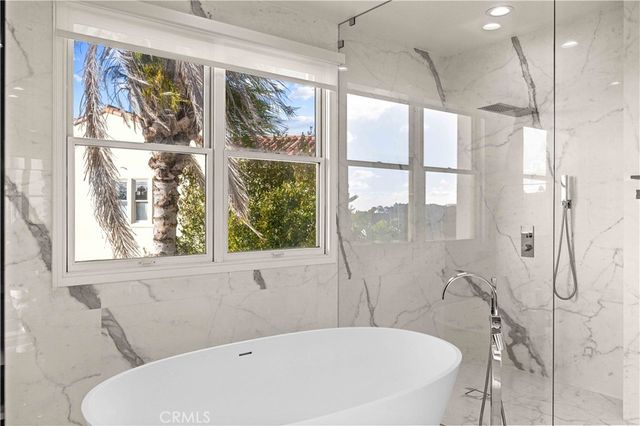 37 Vista Luci, Newport Coast, CA 92657