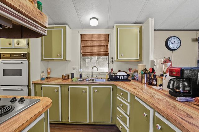 14022 N 301 HIGHWAY, Thonotosassa, FL 33592