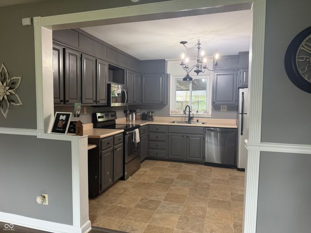 2605 E 5th Street, Anderson, IN 46012