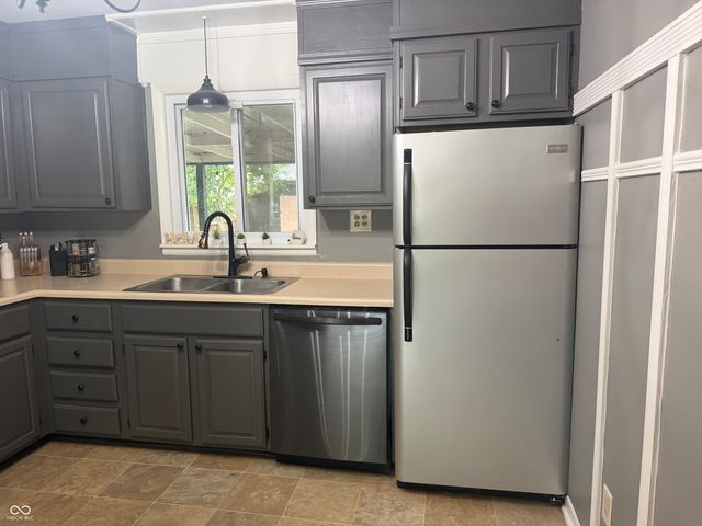 2605 E 5th Street, Anderson, IN 46012