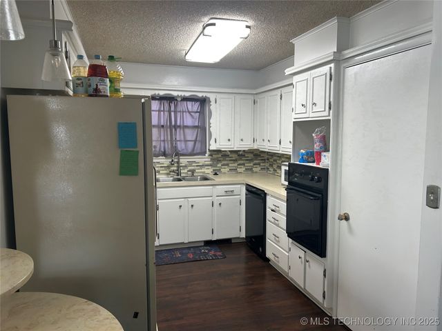 2313 S 82nd East Avenue, Tulsa, OK 74129