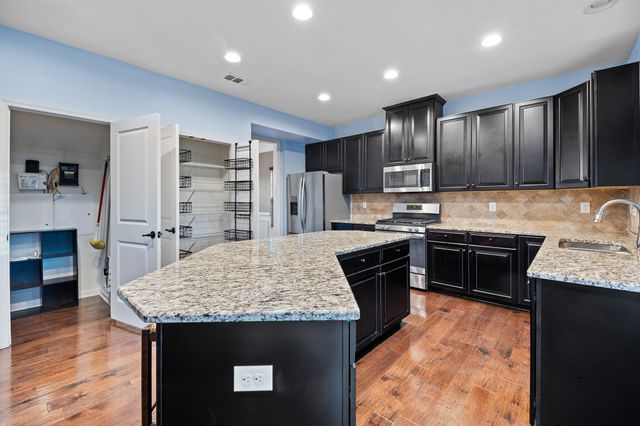 629 Goodman Dr, Gallatin, TN 37066