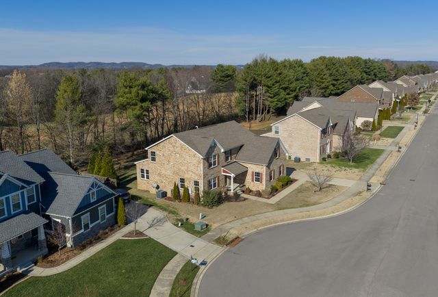 629 Goodman Dr, Gallatin, TN 37066