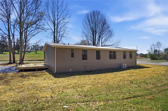 202 Greenbriar Drive, Seneca, SC 29678