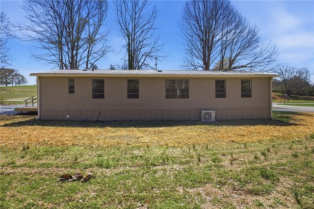 202 Greenbriar Drive, Seneca, SC 29678