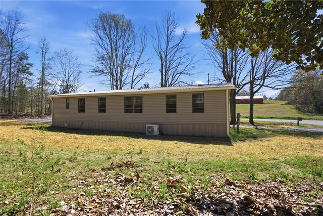 202 Greenbriar Drive, Seneca, SC 29678