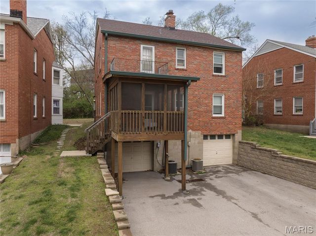 1060 E Linden Avenue, Richmond Heights, MO 63117