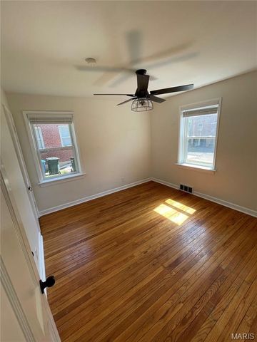 1060 E Linden Avenue, Richmond Heights, MO 63117
