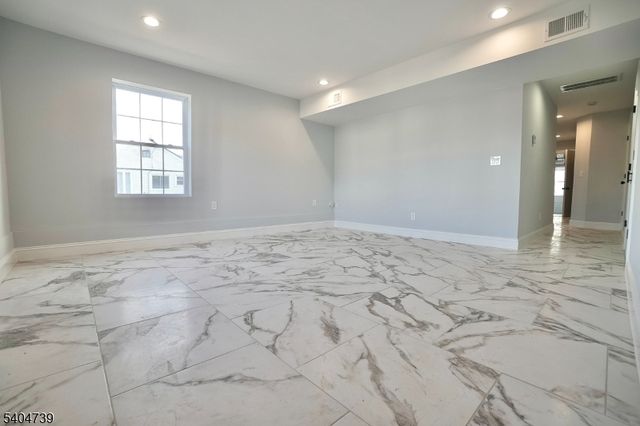 236 Keer Ave, Newark City, NJ 07112