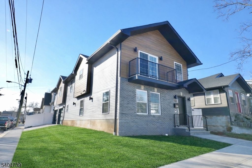 236 Keer Ave, Newark City, NJ 07112
