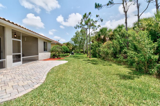6188 Dorchester Way, Vero Beach, FL 32966