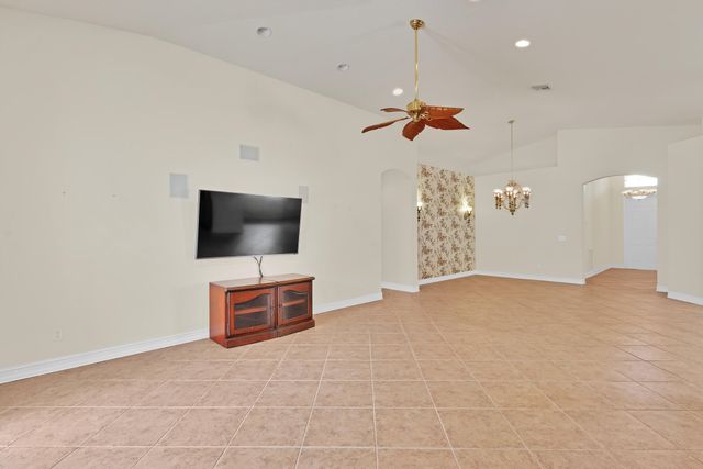 6188 Dorchester Way, Vero Beach, FL 32966