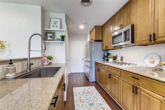 1200 Ridgeway Drive, Richardson, TX 75080