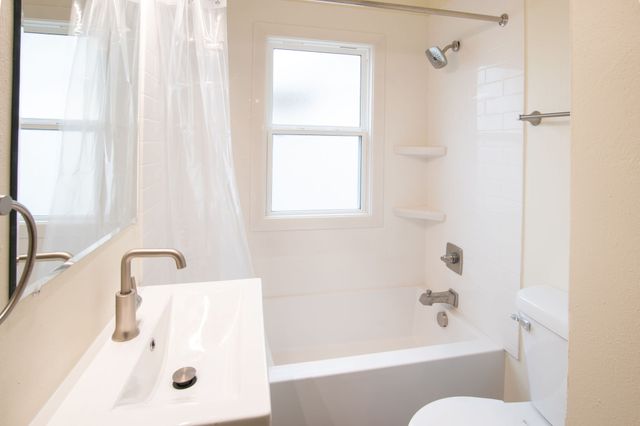 4931 Woodland Avenue, Des Moines, IA 50312