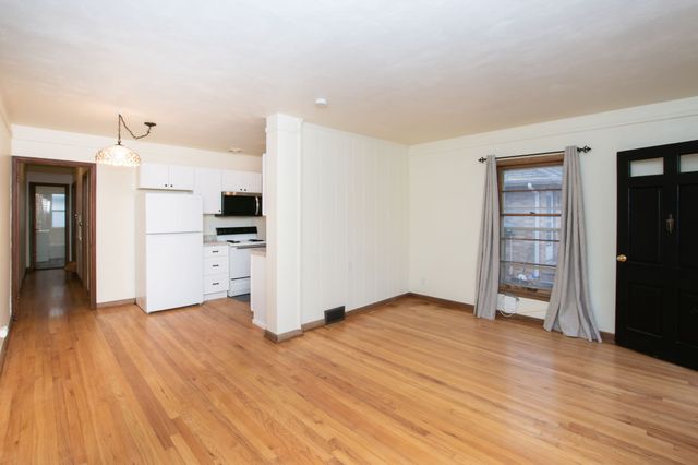 4931 Woodland Avenue, Des Moines, IA 50312