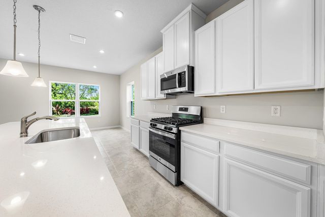 19196 Broad Shore Walk, Loxahatchee, FL 33470