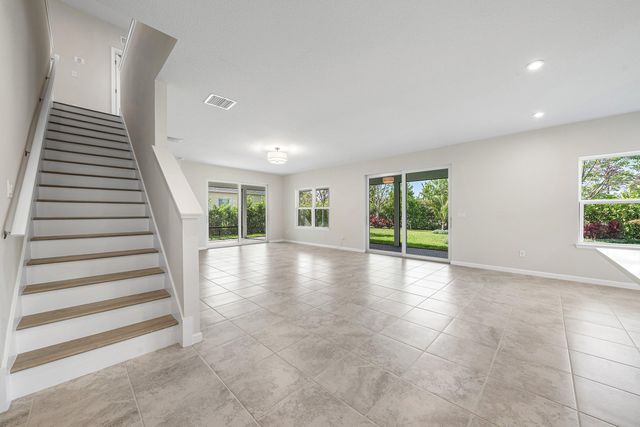 19196 Broad Shore Walk, Loxahatchee, FL 33470