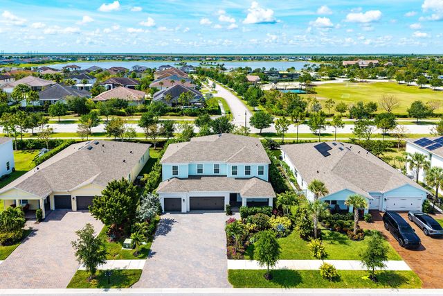 19196 Broad Shore Walk, Loxahatchee, FL 33470