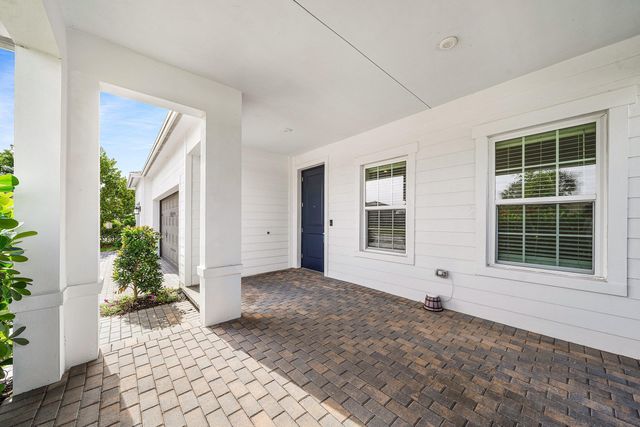 19196 Broad Shore Walk, Loxahatchee, FL 33470