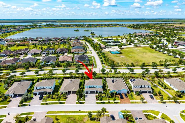 19196 Broad Shore Walk, Loxahatchee, FL 33470