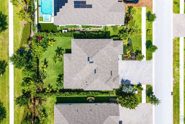 19196 Broad Shore Walk, Loxahatchee, FL 33470